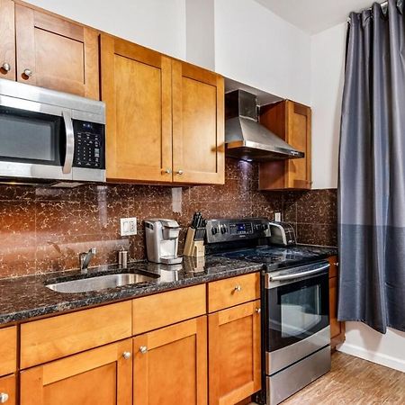 Appartamento Cozy And Stylish 2Bd Apt With Great Location! Filadelfia Esterno foto